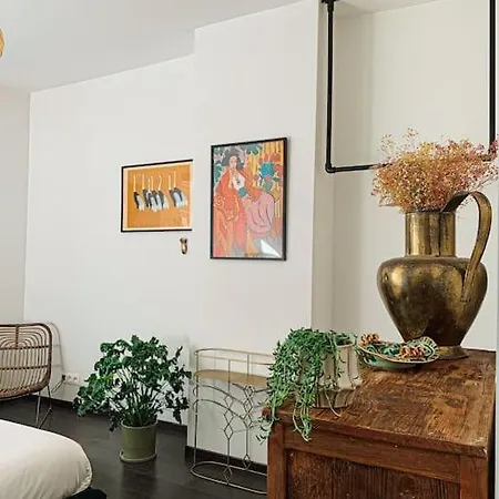 Apartment Center Boutique *